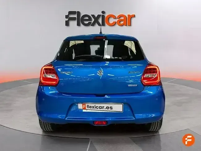 Usado Suzuki Swift GLX 83 CV (61 kW) 2022 Azul Utilitario