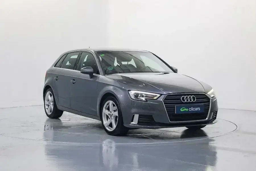 Usado Audi A3 Sport 150 HP (110 kW) 2017 Cinzento Sedan