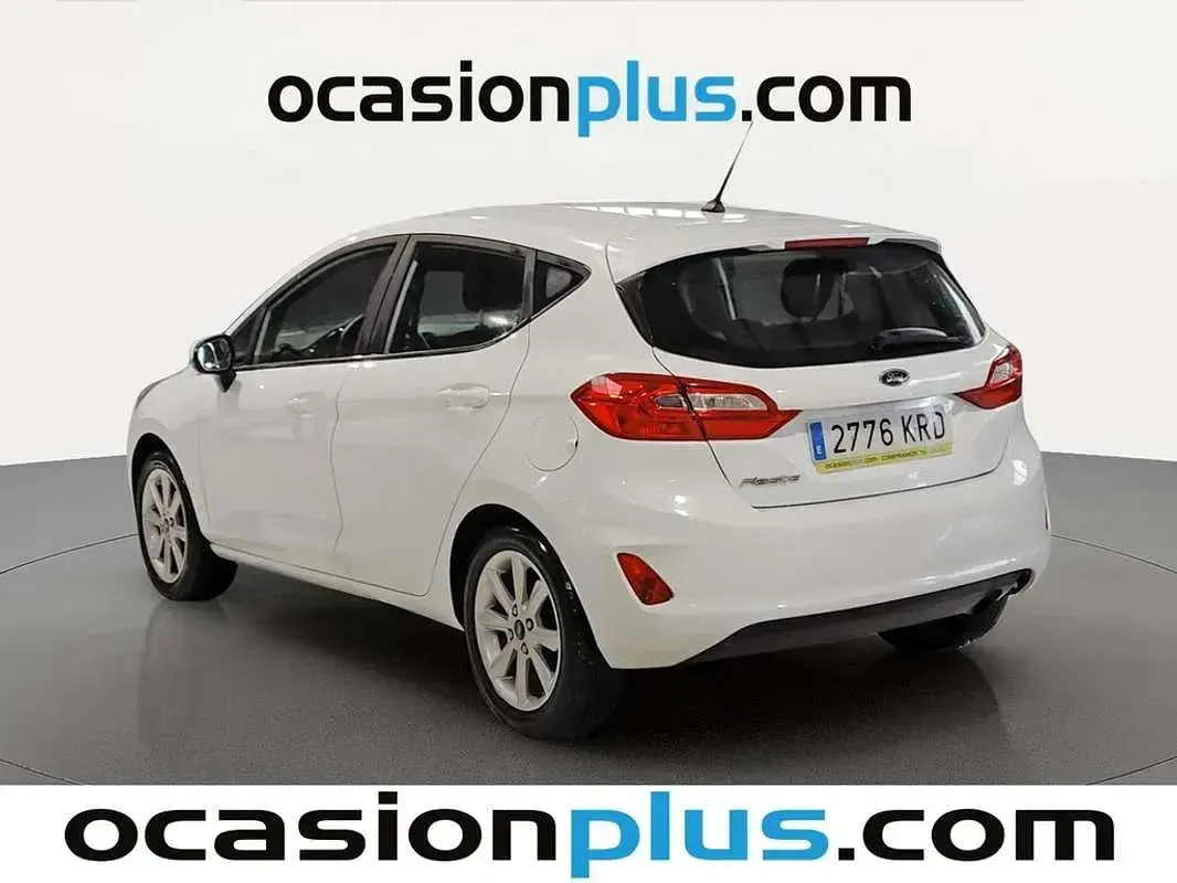 Usado Ford Fiesta Trend 86 CV (63 kW) 2018 Blanco Utilitario
