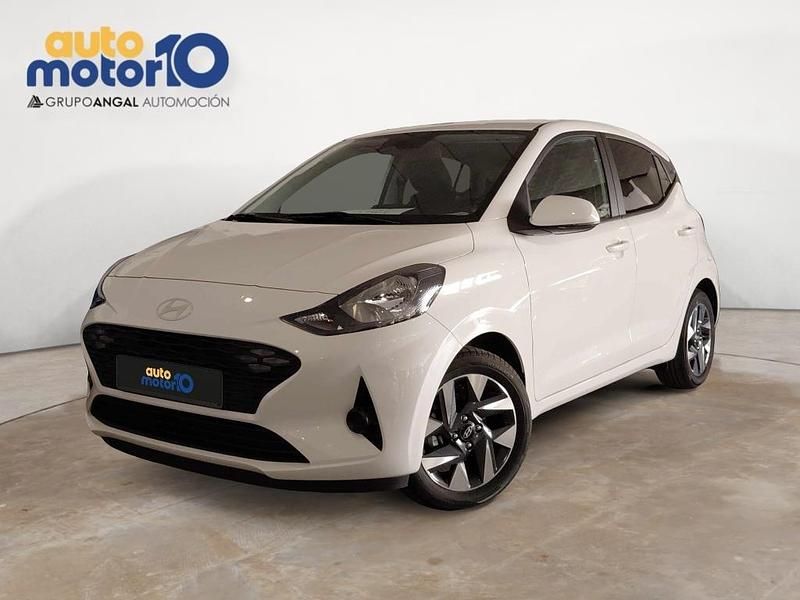 Blanco Nuevo 2024 Hyundai i10 Utilitario | 15.990 € (Precio justo) - Imagen 1/4