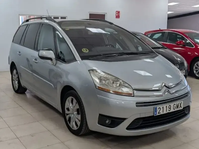 Usado Citroën Grand C4 Picasso Business Class 109 CV (80 kW) 2010 Gris / plata Monovolumen