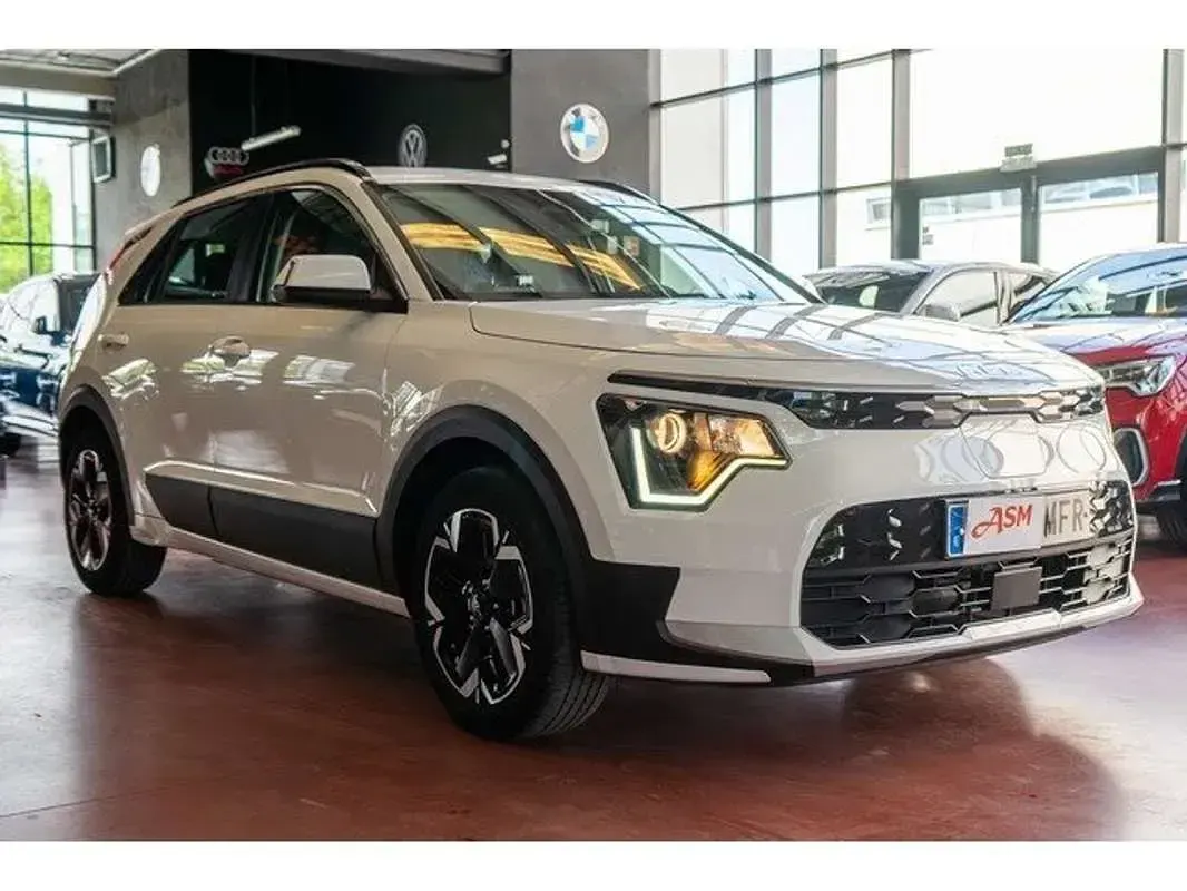 Usado Kia e-Niro 150 kW (204 CV) 2023 Blanco SUV
