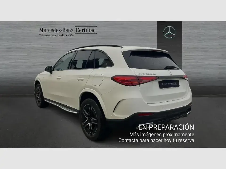 Usado Mercedes GLC300e 333 CV (244 kW) 2025 Blanco polar
