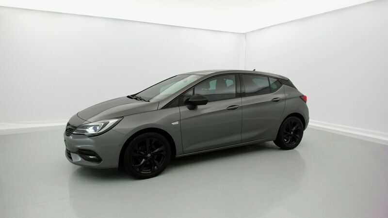 Usado Opel Astra Ultimate 145 CV (106 kW) 2021 Gris