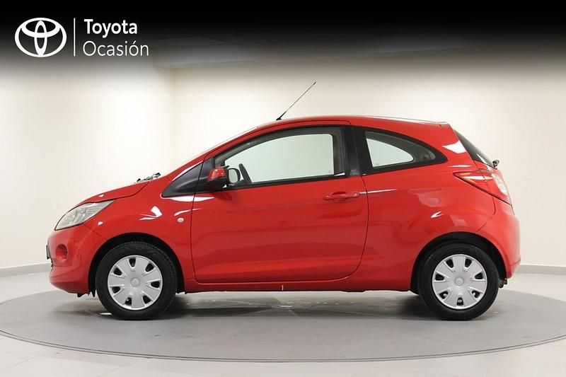 Usado Ford Ka Trend 70 CV (51 kW) 2016 Rojo Utilitario