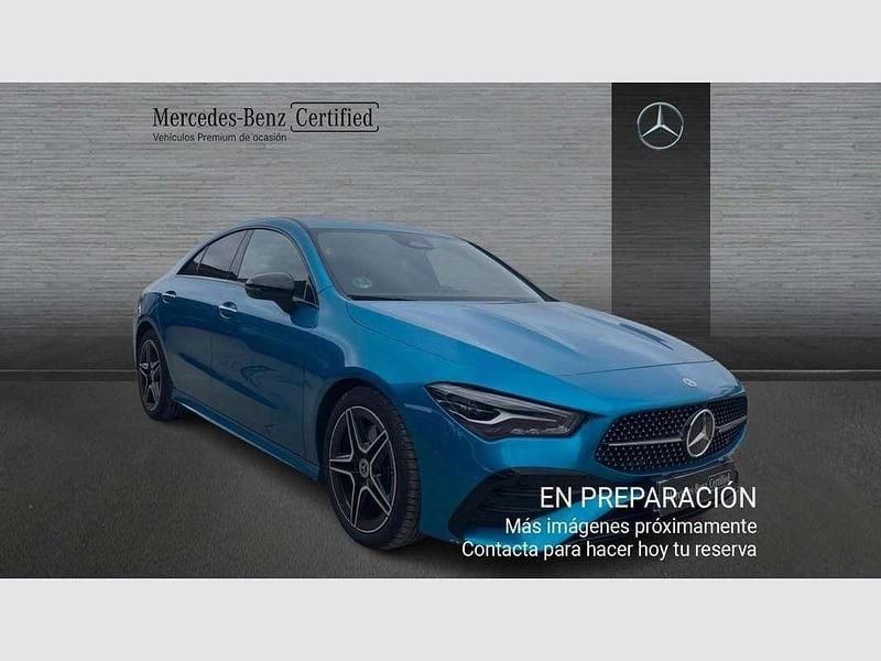 Usado Mercedes CLA220 190 CV (139 kW) 2025 Azul Berlina