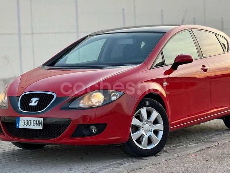 Rojo Usado 2009 Seat Leon Ecomotive Berlina | 4400 € (Buen precio) - Imagen 1/4