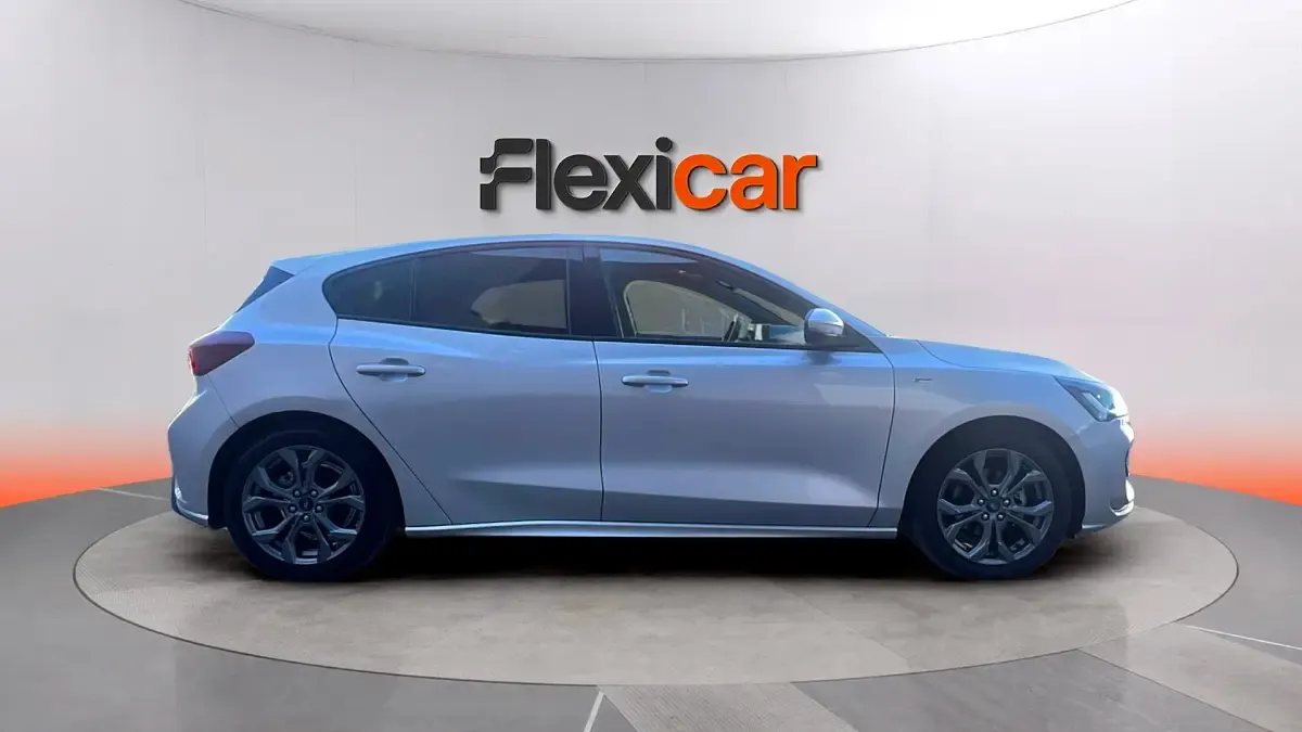 Usado Ford Focus ST-Line 155 CV (114 kW) 2023 Gris Berlina