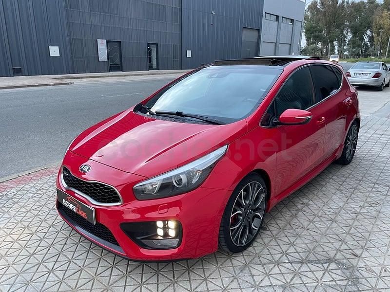 Usado Kia ProCeed GT 204 CV (150 kW) 2015 Rojo Utilitario