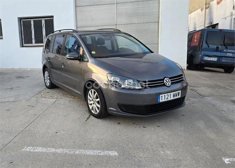 Gris / plata Usado 2012 VW Touran Advance Monovolumen | 7500 € (Buen precio) - Imagen 1/4