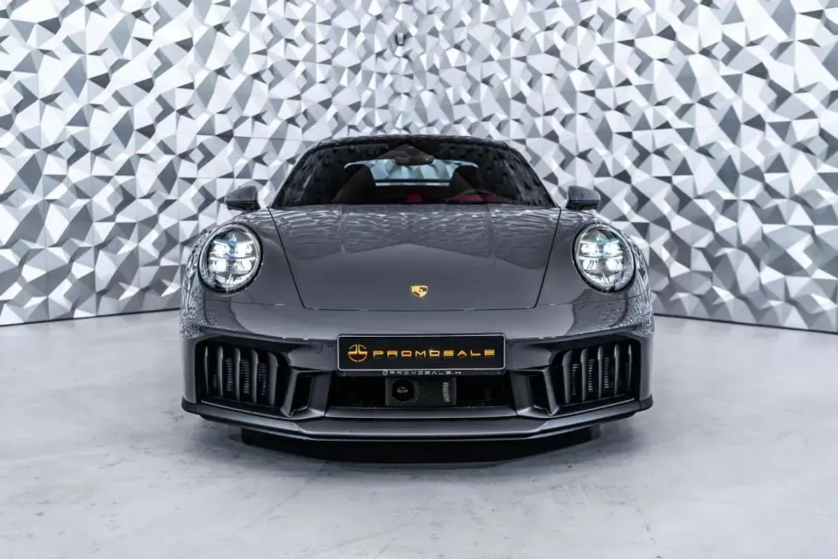 Usado Porsche 992 480 CV (353 kW) 2025 Gris Coupe