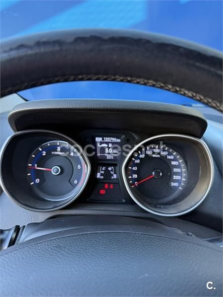 Usado Hyundai i30 90 CV (66 kW) 2012 Gris / plata Berlina