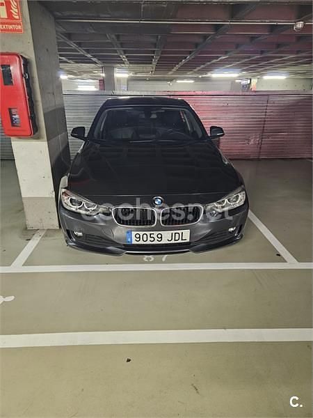 Usado BMW 318 143 CV (105 kW) 2015 Gris / plata Berlina