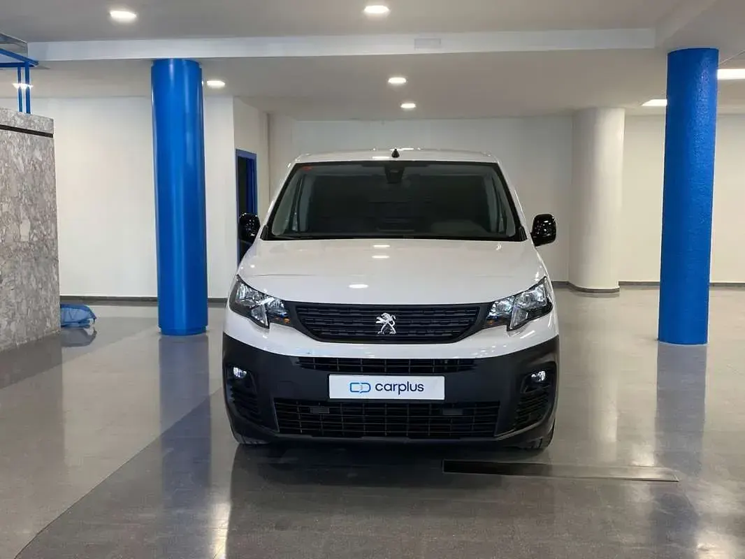 Usado Peugeot Partner S 102 CV (75 kW) 2023 Blanco Monovolumen