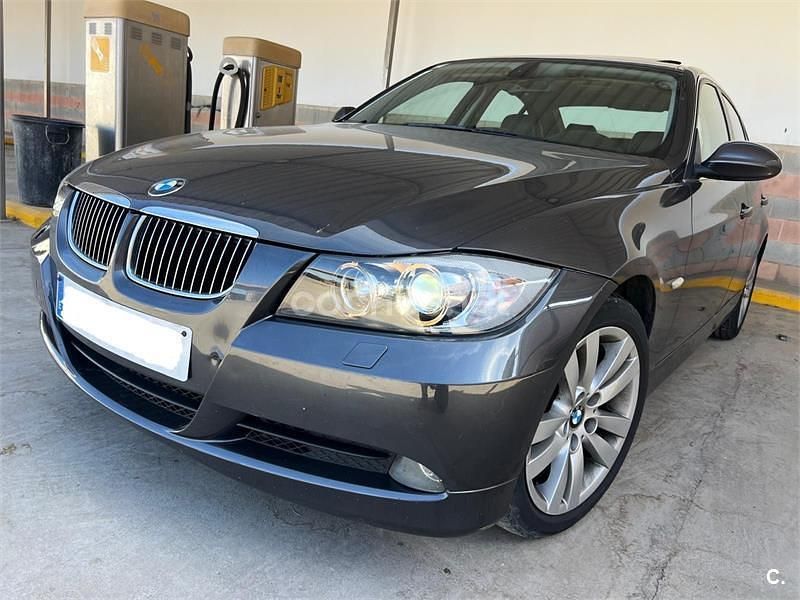 Gris / plata Usado 2005 BMW 325 Comfort Edition Berlina | 4740 € (Un poco caro) - Imagen 1/4