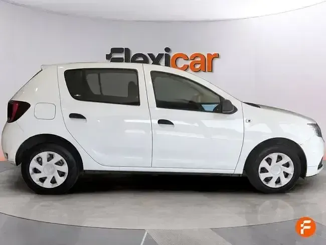 Usado Dacia Sandero Acces 73 CV (53 kW) 2018 Blanco