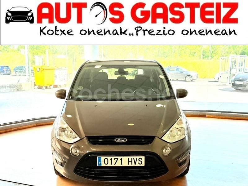 Gris / plata Usado 2014 Ford S-MAX Trend Monovolumen | 10.500 € (Precio justo) - Imagen 1/4