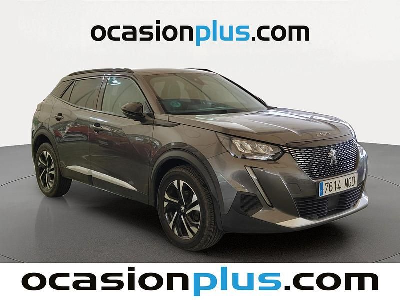 Usado Peugeot 2008 Allure 131 CV (96 kW) 2023 Gris SUV