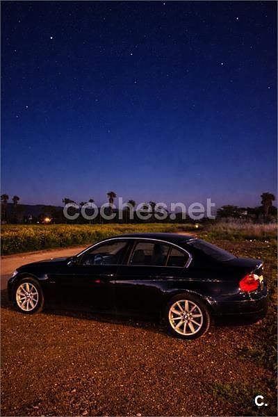 Usado BMW 325 218 CV (160 kW) 2006 Azul Berlina