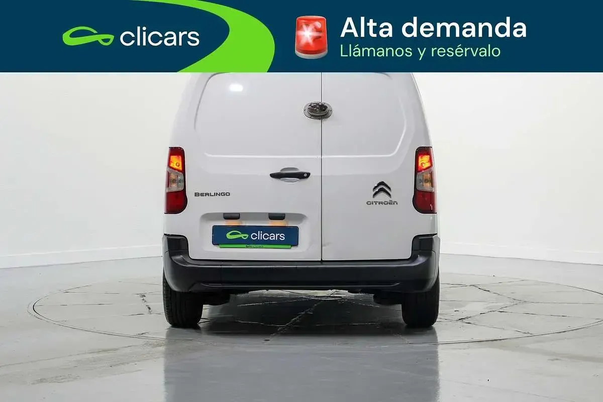 Usado Citroën Berlingo 102 CV (75 kW) 2021 Blanco Monovolumen