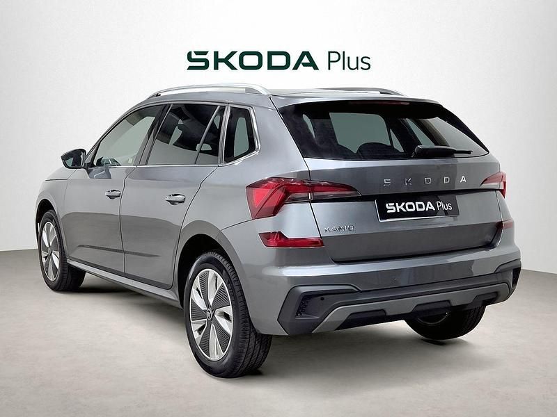 Usado Skoda Kamiq 150 CV (110 kW) 2025 Gris SUV