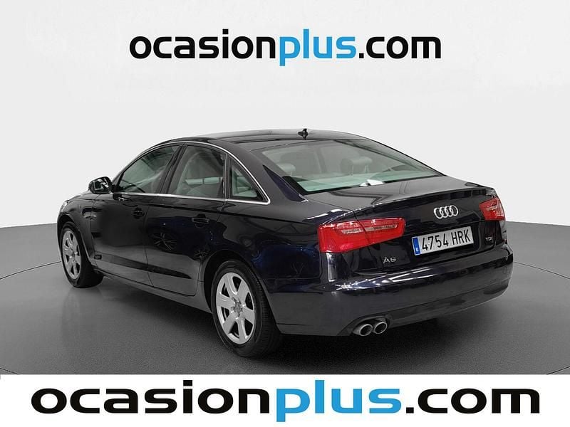 Usado Audi A6 177 CV (130 kW) 2013 Azul Berlina