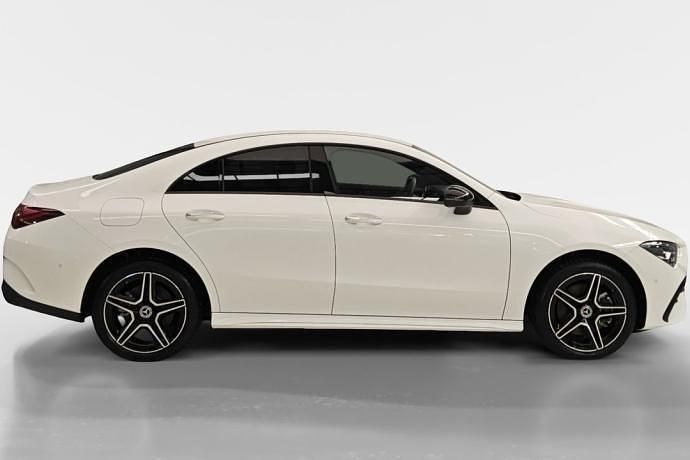 Usado Mercedes CLA250e 218 CV (160 kW) 2024 Berlina