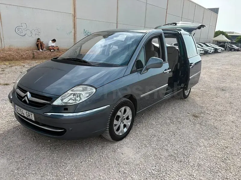 Usado Citroën C8 Exclusive 173 CV (127 kW) 2009 Gris / plata Monovolumen