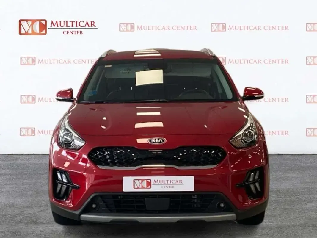 Begagnad Kia Niro 141 HK (103 kW) 2019 Röd SUV