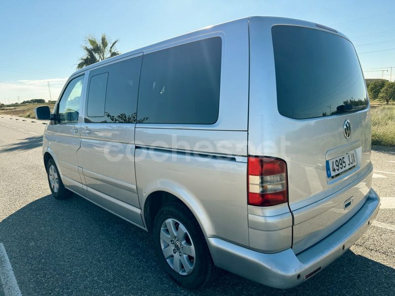 Usado VW Multivan Comfortline 174 CV (127 kW) 2004 Gris / plata Van