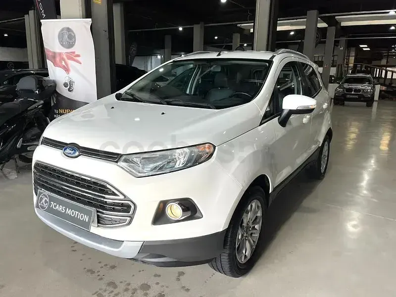 Usado Ford Ecosport Trend 112 CV (82 kW) 2015 Blanco SUV