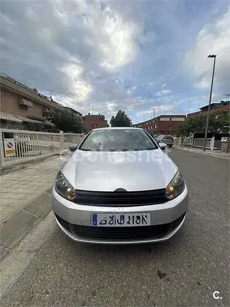 Usado VW Golf VI Advance 122 CV (89 kW) 2009 Gris / plata Berlina