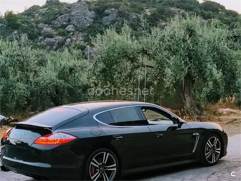 Usado Porsche Panamera Turbo 500 CV (367 kW) 2012 Gris / plata Berlina