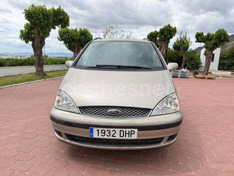 Beige Usado 2006 Ford Galaxy Ghia Monovolumen | 3300 € - Imagen 1/4