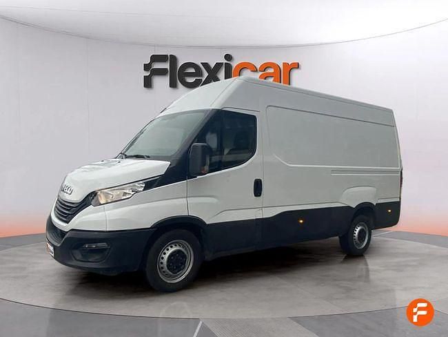 Usado Iveco Daily 156 CV (114 kW) 2023 Blanco Berlina
