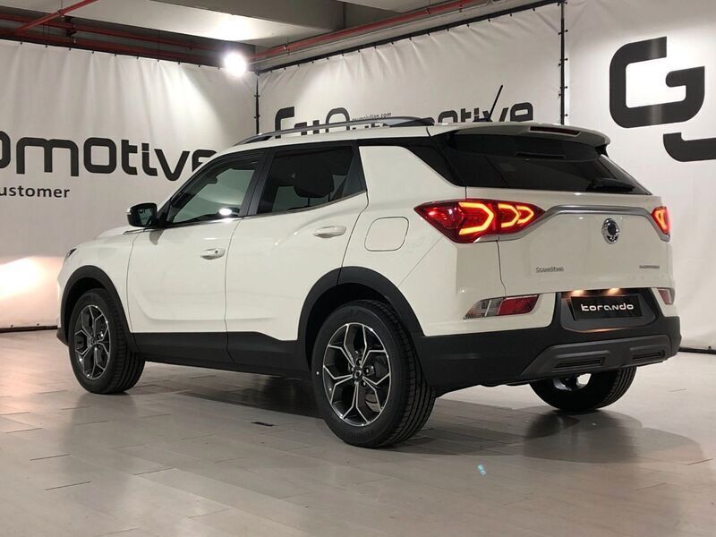 Usado Ssangyong (KGM) Korando 149 CV (109 kW) 2024 Blanco SUV