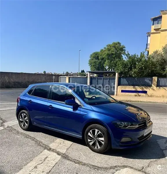 Usado VW Polo Advance 95 CV (69 kW) 2021 Azul Utilitario