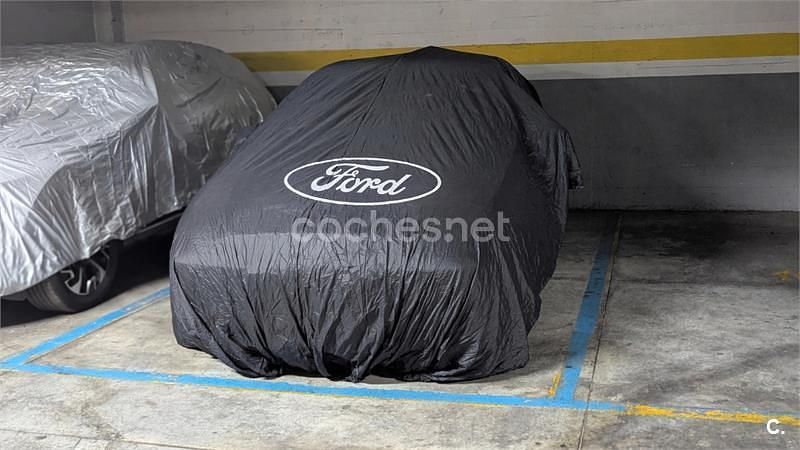 Usado Ford Focus Ghia 100 CV (73 kW) 2000 Azul Berlina