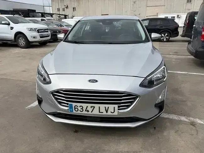 Käytetty Ford Focus Trend+ 125 HP (91 kW) 2021 Valkoinen Viistoperä