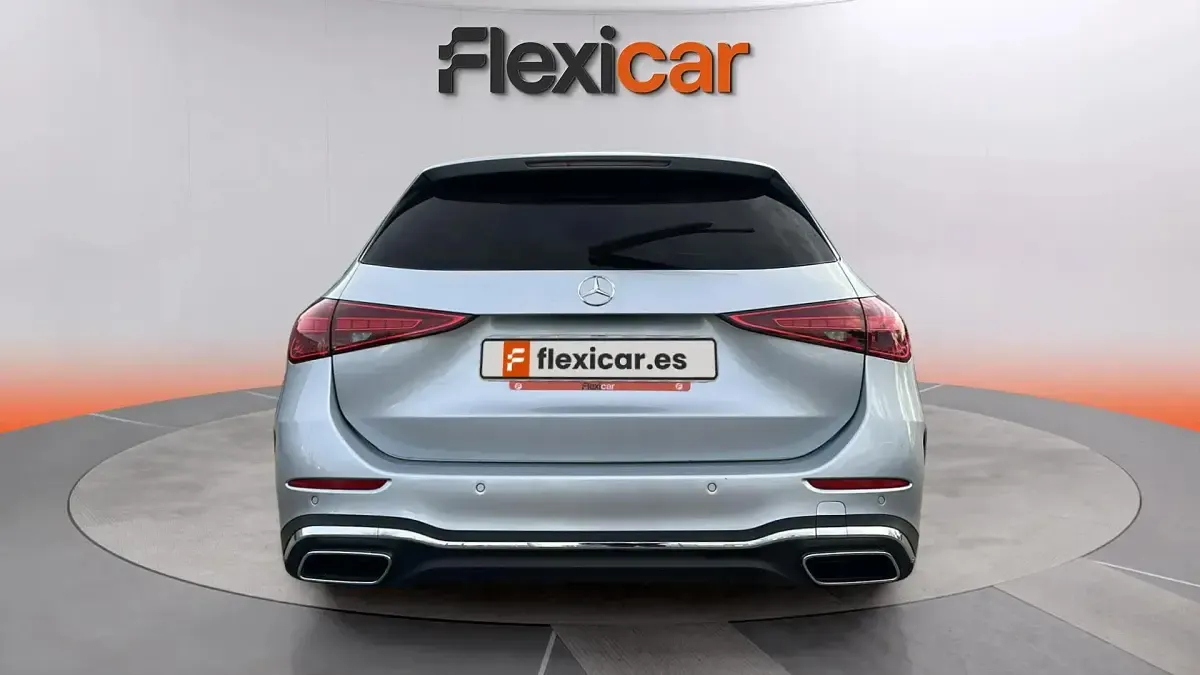 Usado Mercedes C180 170 CV (125 kW) 2023 Gris Familiar
