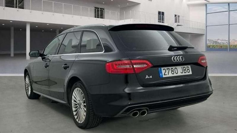 Usado Audi A4 S-Line 150 HP (110 kW) 2014 Preto Carrinha