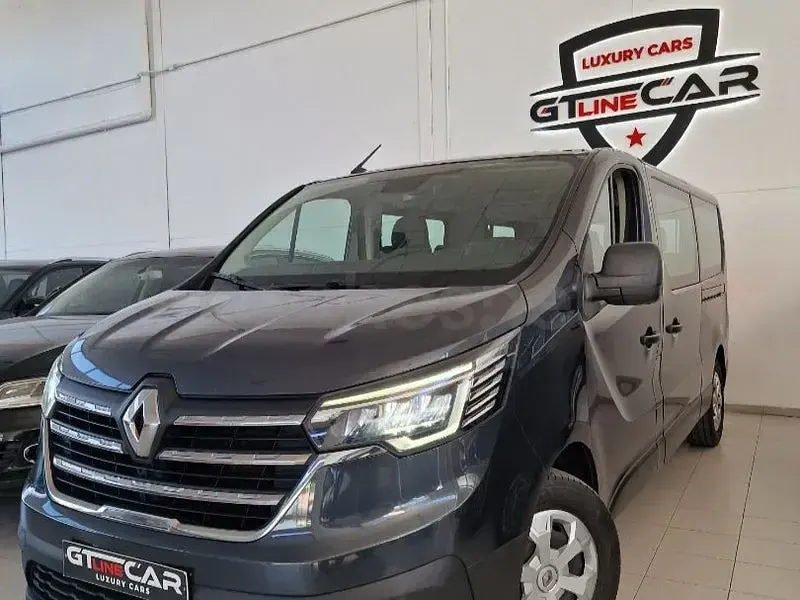 Usado Renault Trafic Equilibre 150 CV (110 kW) 2023 Negro Monovolumen
