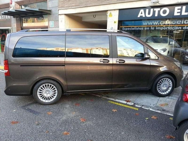 Usado Mercedes V220 163 CV (119 kW) 2014 Marrón Monovolumen