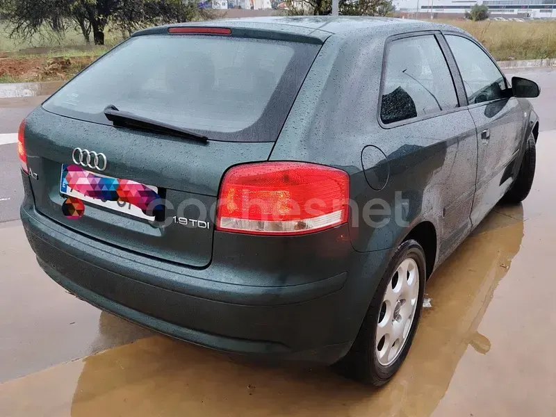 Usado Audi A3 Ambiente 105 CV (77 kW) 2004 Verde Utilitario