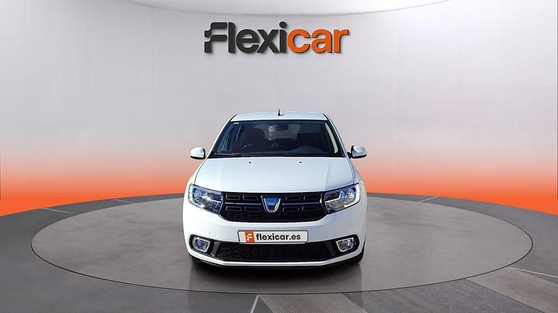 Usado Dacia Sandero Acces 75 CV (55 kW) 2020 Blanco Utilitario