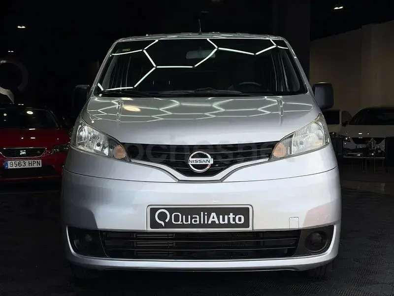 Usado Nissan NV200 Comfort 90 CV (66 kW) 2013 Gris / plata Monovolumen