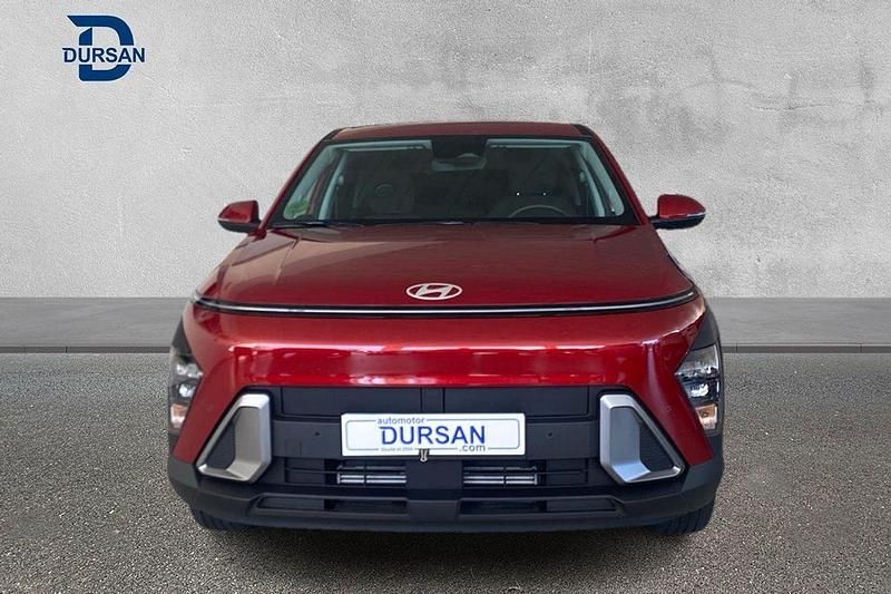 Usado Hyundai Kona 100 CV (73 kW) 2025 Rojo SUV