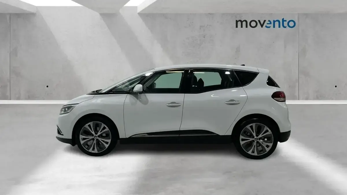 Usado Renault Scénic Zen 140 CV (102 kW) 2018 Blanco Monovolumen