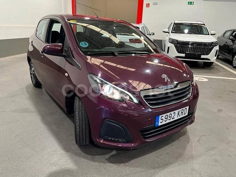 Usado Peugeot 108 Active 72 CV (52 kW) 2018 Granate Berlina
