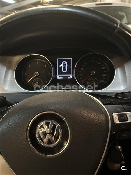 Gris / plata Usado 2014 VW Golf VII Advance Berlina | 9400 € (Buen precio) - Imagen 1/1